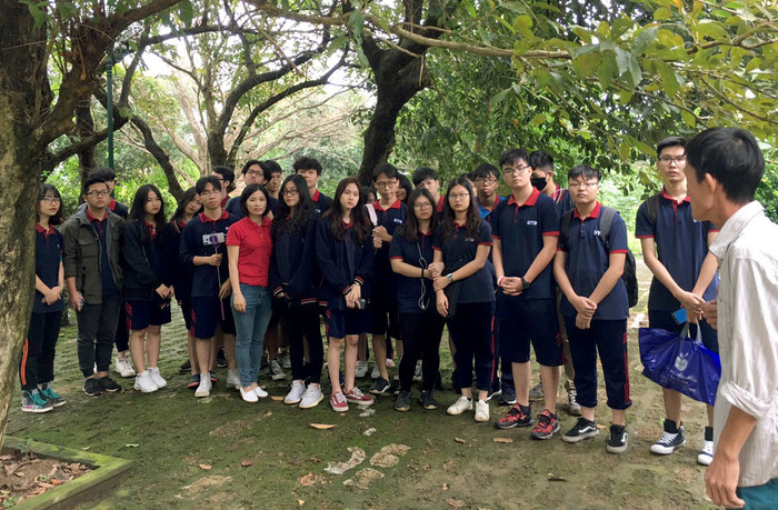 Các em học sinh Trường Trung học phổ thông Đoàn Thị Điểm trong giờ học ngoại khóa. Ảnh: Nhà trường cung cấp. Các em học sinh Trường Trung học phổ thông Đoàn Thị Điểm trong giờ học ngoại khóa. Ảnh: Nhà trường cung cấp.