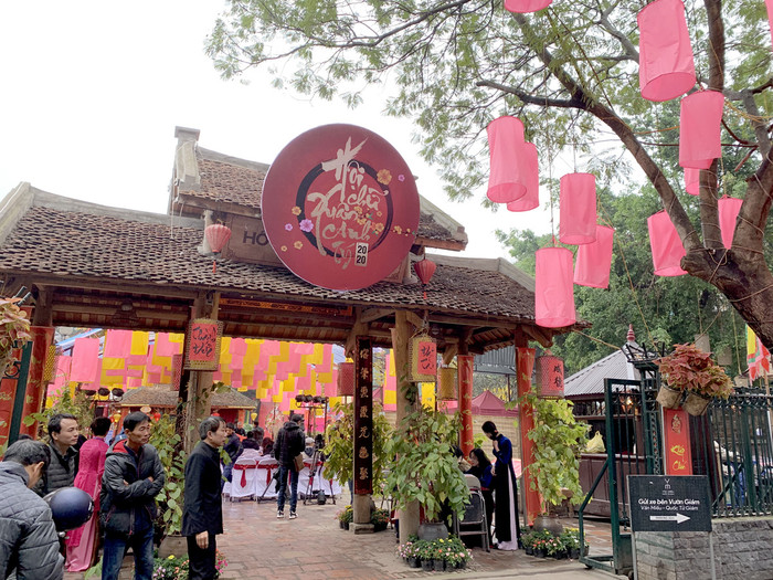 Hội chữ Xuân Canh Tý 2020 và triển lãm thư pháp “Thành Đức” tại Hồ Văn - Văn Miếu Quốc Tử Giám, Hà Nội. Ảnh: Tùng Dương.