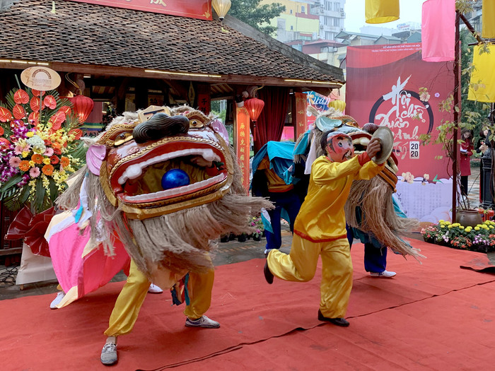 Điệu múa nghê cổ truyền tại Hội chữ xuân Canh Tý 2020. Ảnh: Tùng Dương.