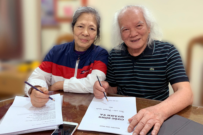 Hai vợ chồng nhà giáo ưu tú Nguyễn Văn Ngọc và Nguyễn Thị Thu. Ảnh: Tùng Dương. Hai vợ chồng nhà giáo ưu tú Nguyễn Văn Ngọc và Nguyễn Thị Thu. Ảnh: Tùng Dương.