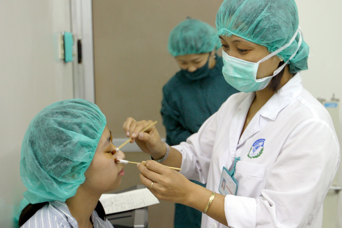 Đặt mục tiêu đến năm 2025, tỉ lệ hài lòng của người dân với dịch vụ y tế đạt trên 80%. Tỷ lệ này được nâng lên trên 90% vào năm 2030. Ảnh minh họa: Tùng Dương. Đặt mục tiêu đến năm 2025, tỉ lệ hài lòng của người dân với dịch vụ y tế đạt trên 80%. Tỷ lệ này được nâng lên trên 90% vào năm 2030. Ảnh minh họa: Tùng Dương.