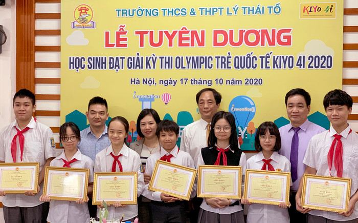 Trường Trung học cơ sở Lý Thái Tổ (Hà Nội) tuyên dương 7 học sinh giành Huy chương Bạc Quốc tế. Ảnh: TD. Trường Trung học cơ sở Lý Thái Tổ (Hà Nội) tuyên dương 7 học sinh giành Huy chương Bạc Quốc tế. Ảnh: TD.