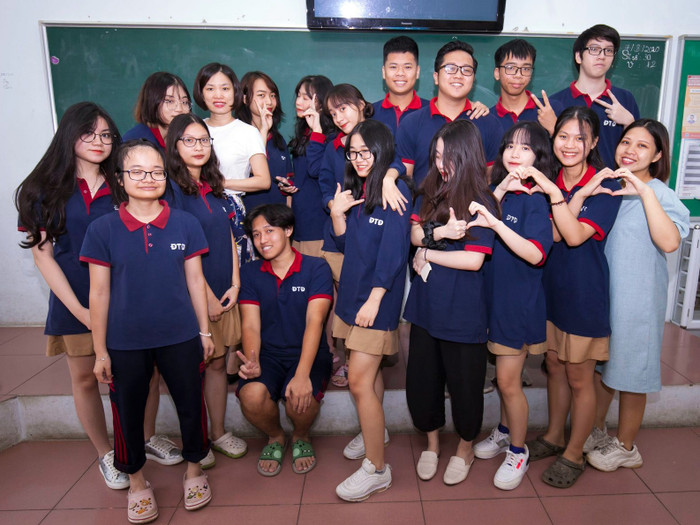 Khi ngồi trên ghế đại học thì không có bài học nào về công tác chủ nhiệm, vậy nên các giáo viên đều được trải qua một quá trình học trực tiếp tại trường nơi công tác. Ảnh: Nhân vật cung cấp. Khi ngồi trên ghế đại học thì không có bài học nào về công tác chủ nhiệm, vậy nên các giáo viên đều được trải qua một quá trình học trực tiếp tại trường nơi công tác. Ảnh: Nhân vật cung cấp.