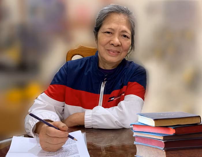 Nhà giáo Nguyễn Thị Thu: "Có thể nói đây cũng là một cách tạo quỹ cho nhà trường, cách làm có vẻ tiện nhưng lại không phản ánh đúng tinh thần của phong trào. Tôi thấy đây là kế hoạch nhỏ của trò nhưng lại là kế hoạch lớn của nhà trường". Ảnh: Tùng Dương.