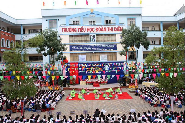 Giáo viên sẽ gửi hướng dẫn học tại nhà và sẽ hỗ trợ học sinh ôn tập kiến thức khi con đi học trở lại. Những học sinh nào đi học thì nhà trường vẫn tổ chức dạy bình thường. Ảnh: ĐTĐ. Giáo viên sẽ gửi hướng dẫn học tại nhà và sẽ hỗ trợ học sinh ôn tập kiến thức khi con đi học trở lại. Những học sinh nào đi học thì nhà trường vẫn tổ chức dạy bình thường. Ảnh: ĐTĐ.