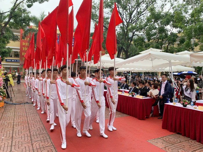 Ngôi trường luôn là niềm tự hào của các thế hệ học sinh suốt 60 năm qua. Ảnh: Tùng Dương. Ngôi trường luôn là niềm tự hào của các thế hệ học sinh suốt 60 năm qua. Ảnh: Tùng Dương.
