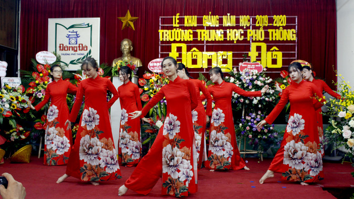 Hiện nay ở kế hoạch tổng thể thì chúng ta có đưa vào giáo dục ngoài công lập bên cạnh giáo dục công lập, nhưng khi đến địa phương, tỉnh, thành phố và đặc biệt thấp hơn nữa là quận huyện thì mảng ngoài công lập bị mờ nhạt và chỉ còn mỗi giáo dục công lập. Ảnh minh họa, nguồn: Nhà trường cung cấp.