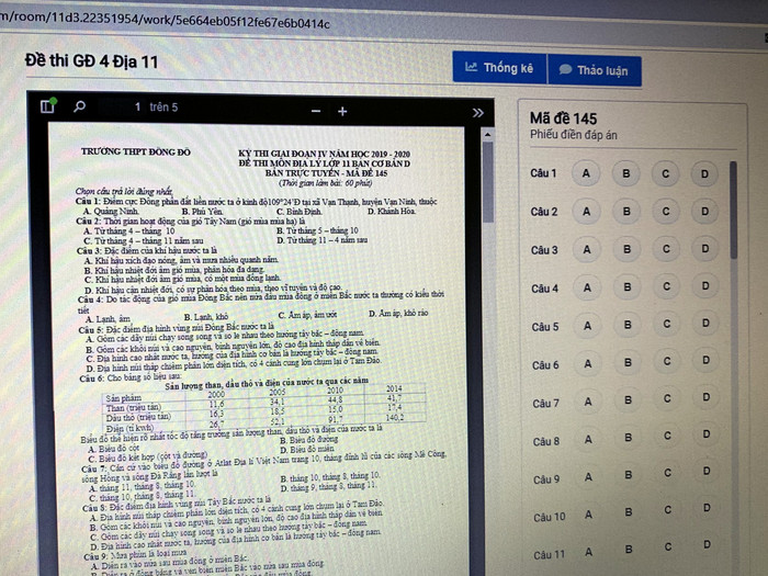 Đề thi môn Địa lý giữa học kì 2 của Trường Trung học phổ thông Đông Đô (Hà Nội), được giáo viên tổ chức thi Online. Ảnh: Tùng Dương.