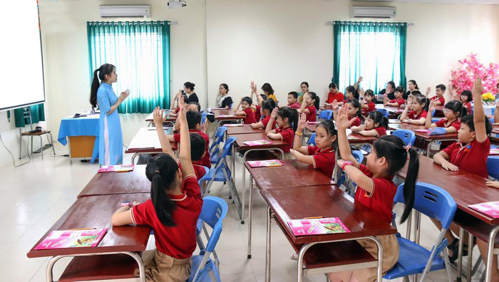 Các em học sinh lớp 1 Trường tiểu học lômônôxốp (Mỹ Đình, quận Nam Từ Liêm, Hà Nội). Ảnh: TD. Các em học sinh lớp 1 Trường tiểu học lômônôxốp (Mỹ Đình, quận Nam Từ Liêm, Hà Nội). Ảnh: TD.