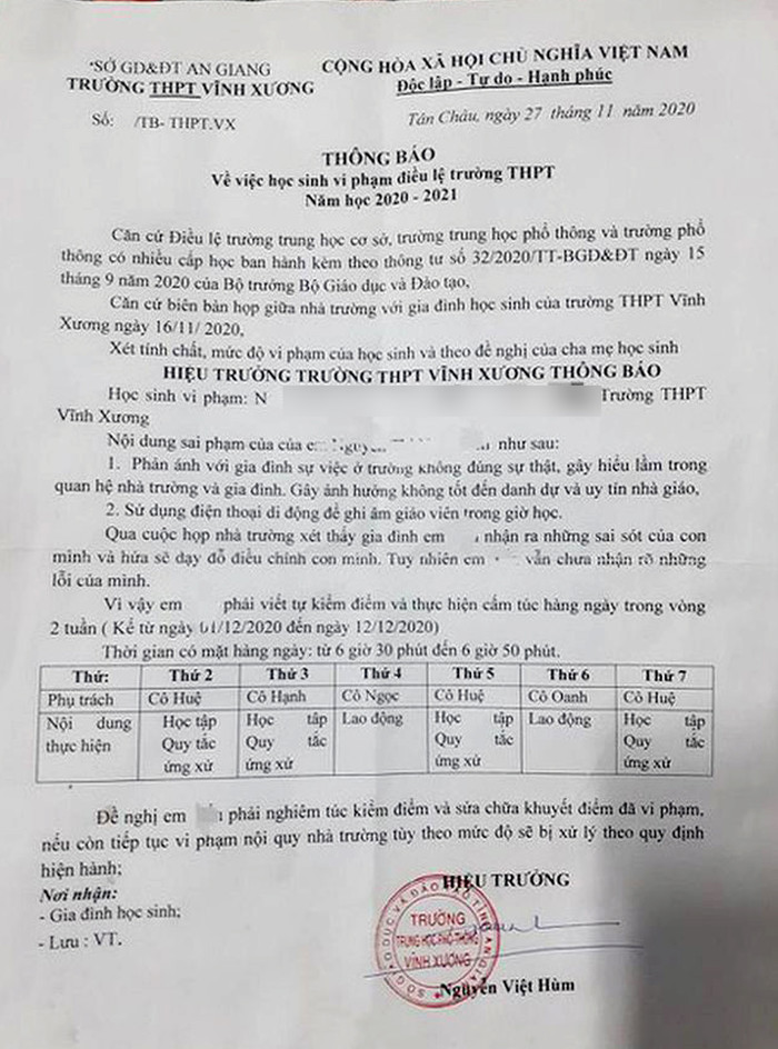 Bản thông báo vi phạm của Trường trung học phổ thông Vĩnh Xương, thị xã Tân Châu, An Giang đối với nữ sinh N.T.N.Y . Ảnh: NNA.