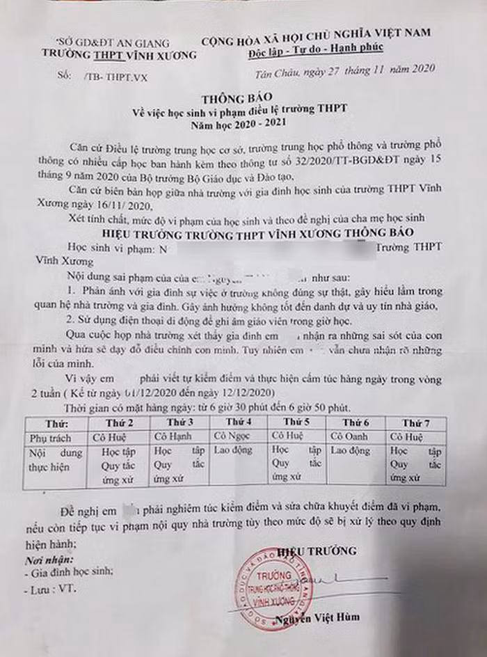 Bản thông báo vi phạm của Trường trung học phổ thông Vĩnh Xương, thị xã Tân Châu, An Giang đối với nữ sinh N.T.N.Y . Ảnh: NNA.