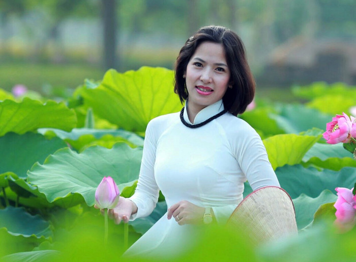 Cô Đỗ Thị Hậu: "Càng hẫng hụt hơn khi ngay buổi đầu tiên nhận chủ nhiệm lớp 6 T5 (chuyên Toán Anh) thì đã có một phụ huynh xin chuyển con mình sang lớp khác”. Ảnh: Nhân vật cung cấp. Cô Đỗ Thị Hậu: "Càng hẫng hụt hơn khi ngay buổi đầu tiên nhận chủ nhiệm lớp 6 T5 (chuyên Toán Anh) thì đã có một phụ huynh xin chuyển con mình sang lớp khác”. Ảnh: Nhân vật cung cấp.