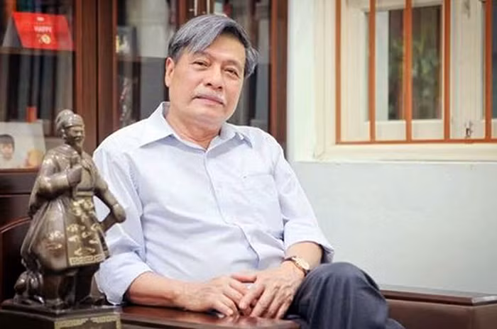 Nhà giáo ưu tú Đặng Quốc Thống: "Để chủ động trong công tác tuyển sinh lớp 6, Trường Trung học cơ sở Đoàn Thị Điểm đã có kế hoạch tuyển sinh năm học 2020 - 2021". Ảnh: Nhà trường cung cấp.