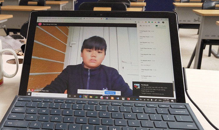 Giáo viên cần tìm hiểu hoặc là được tập huấn cách sử dụng những phần mềm một cách phối hợp hiệu quả. Ảnh: Đỗ Bảo. Giáo viên cần tìm hiểu hoặc là được tập huấn cách sử dụng những phần mềm một cách phối hợp hiệu quả. Ảnh: Đỗ Bảo.