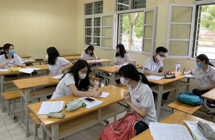 Có thể nói, việc chọn lọc nghiên cứu để tinh giản chương trình vừa qua của Bộ Giáo dục và Đào tạo là một việc rất khó, vậy mà Bộ vẫn làm được. Ảnh minh họa: Tùng Dương. Có thể nói, việc chọn lọc nghiên cứu để tinh giản chương trình vừa qua của Bộ Giáo dục và Đào tạo là một việc rất khó, vậy mà Bộ vẫn làm được. Ảnh minh họa: Tùng Dương.