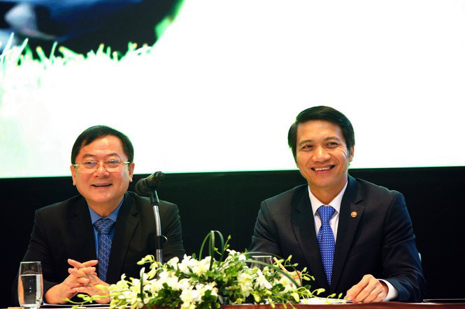 Bí thư Trung ương Đoàn Nguyễn Ngọc Lương (bên phải ảnh) và nhà báo Lê Xuân Sơn - Tổng Biên tập Báo Tiền Phong trả lời tại họp báo. Ảnh: TT. Bí thư Trung ương Đoàn Nguyễn Ngọc Lương (bên phải ảnh) và nhà báo Lê Xuân Sơn - Tổng Biên tập Báo Tiền Phong trả lời tại họp báo. Ảnh: TT.