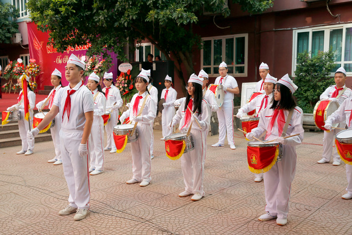 Đội trống lệnh của Trường Trung học cơ sở - Trung học phổ thông Đoàn Thị Điểm (Hà Nội) trong lễ khai giảng năm học 2020 - 2021. Ảnh: Tùng Dương. Đội trống lệnh của Trường Trung học cơ sở - Trung học phổ thông Đoàn Thị Điểm (Hà Nội) trong lễ khai giảng năm học 2020 - 2021. Ảnh: Tùng Dương.