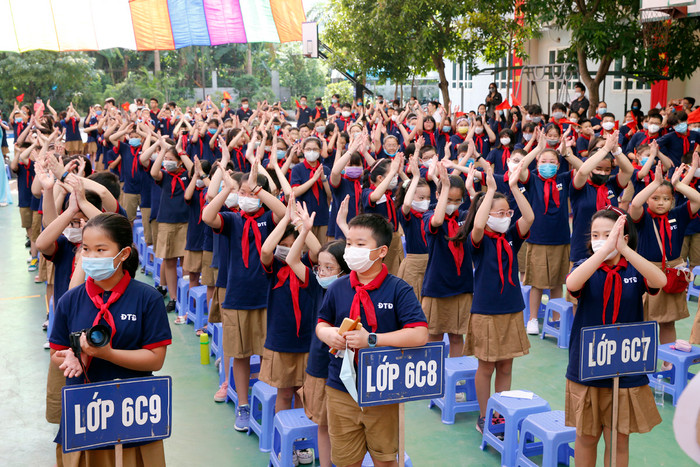 Các em học sinh khối lớp 6 Trường Trung học cơ sở - Trung học phổ thông Đoàn Thị Điểm (Hà Nội) trong lễ khai giảng năm học mới 2020 - 2021. Ảnh: Tùng Dương. Các em học sinh khối lớp 6 Trường Trung học cơ sở - Trung học phổ thông Đoàn Thị Điểm (Hà Nội) trong lễ khai giảng năm học mới 2020 - 2021. Ảnh: Tùng Dương.