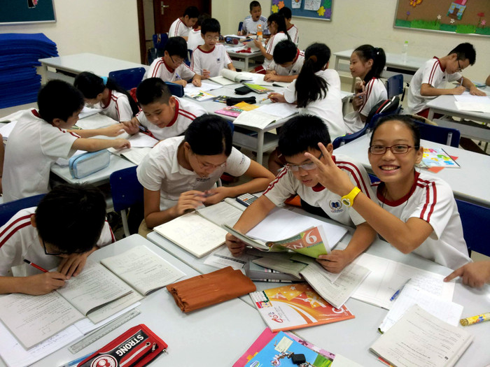 Thầy Bảo cho biết: “Với những hình thức xin chia sẻ hoặc mua giáo án của giáo viên khác để về học hỏi, nâng cao phương pháp giảng dạy của mình thì chỉ làm cho mọi việc tốt hơn”. Ảnh minh họa học sinh Trường trung học Vinschool: NVCC. Thầy Bảo cho biết: “Với những hình thức xin chia sẻ hoặc mua giáo án của giáo viên khác để về học hỏi, nâng cao phương pháp giảng dạy của mình thì chỉ làm cho mọi việc tốt hơn”. Ảnh minh họa học sinh Trường trung học Vinschool: NVCC.