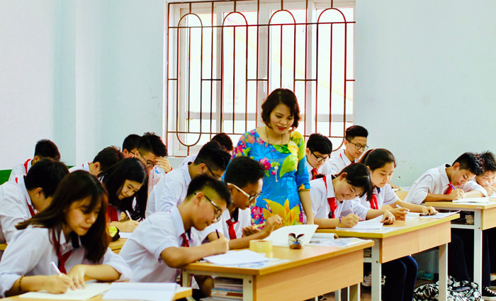 Theo cô Biên: "Phải tạo được niềm tin với học sinh, với đồng nghiệp, với phụ huynh, với ban giám hiệu nhà trường và đây là điều rất quan trọng". Ảnh: Cô Biên cung cấp. Theo cô Biên: "Phải tạo được niềm tin với học sinh, với đồng nghiệp, với phụ huynh, với ban giám hiệu nhà trường và đây là điều rất quan trọng". Ảnh: Cô Biên cung cấp.