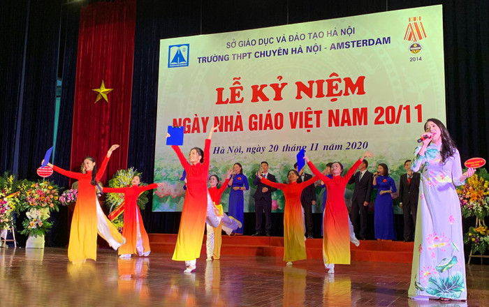 Xã hội càng có nhiều trường uy tín thì phụ huynh sẽ thoải mái hơn trong việc lựa chọn và góp phần giảm tải áp lực cho hệ thống trường công, giảm áp lực cho ngân sách Nhà nước. Ảnh minh họa: Tùng Dương. Xã hội càng có nhiều trường uy tín thì phụ huynh sẽ thoải mái hơn trong việc lựa chọn và góp phần giảm tải áp lực cho hệ thống trường công, giảm áp lực cho ngân sách Nhà nước. Ảnh minh họa: Tùng Dương.