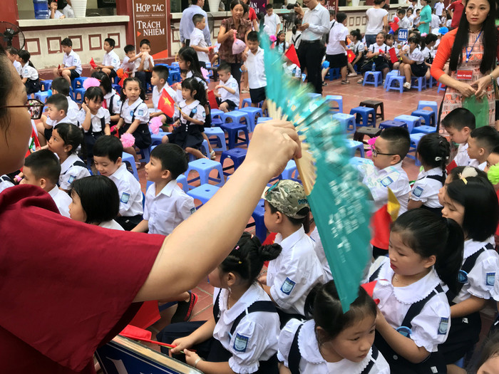 Rất nhiều trường học trong nội đô hiện nay còn thiếu không gian sân chơi cho học sinh. Ảnh minh họa: Tùng Dương. Rất nhiều trường học trong nội đô hiện nay còn thiếu không gian sân chơi cho học sinh. Ảnh minh họa: Tùng Dương.