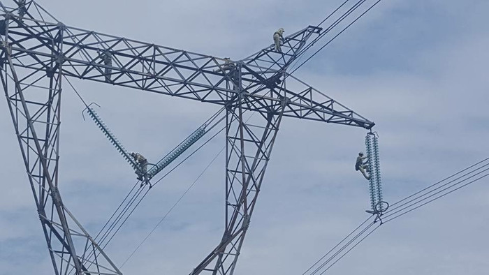 EVNNPT triển khai đồng bộ nhiều giải pháp giảm tổn thất điện năng. Ảnh: Mai Phương. EVNNPT triển khai đồng bộ nhiều giải pháp giảm tổn thất điện năng. Ảnh: Mai Phương.