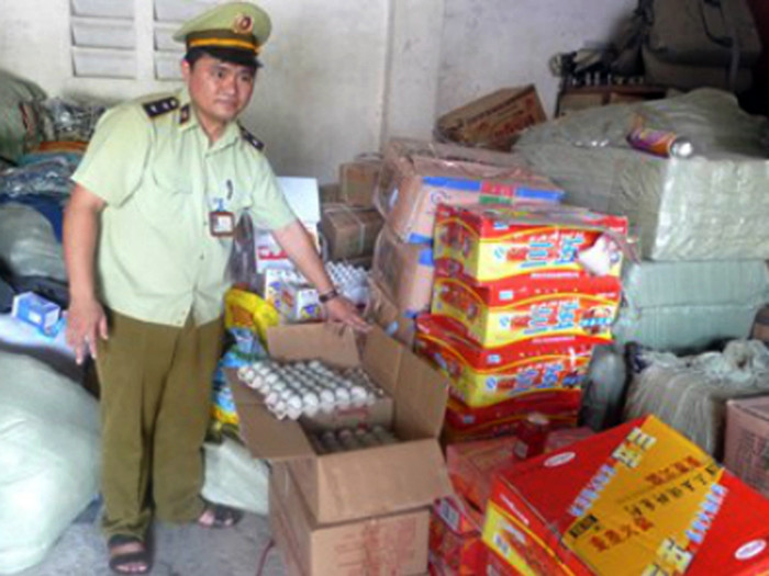 Rất nhiều bánh trung thu nhập lậu vào Việt Nam thời gian gần đây đều bị các cơ quan chức năng bắt giữ. Ảnh: TD. Rất nhiều bánh trung thu nhập lậu vào Việt Nam thời gian gần đây đều bị các cơ quan chức năng bắt giữ. Ảnh: TD.