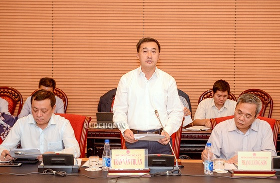Thứ trưởng Bộ Y tế - Trần Văn Thuấn phát biểu tại Hội thảo. Ảnh quochoi.vn Thứ trưởng Bộ Y tế - Trần Văn Thuấn phát biểu tại Hội thảo. Ảnh quochoi.vn