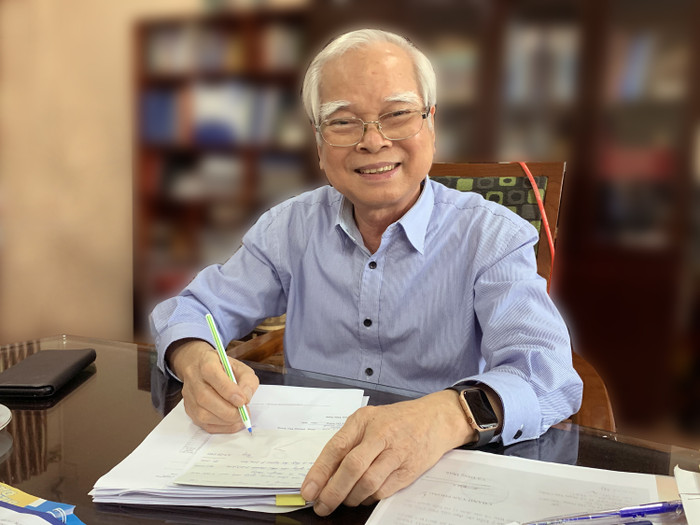 Tiến sĩ Nguyễn Văn Hòa: “Nếu học sinh đi học trở lại theo dự kiến từ ngày 4/5 thì thời gian học trực tiếp còn hơn 10 tuần, như vậy tôi thấy không có gì đáng lo về thời gian cho học sinh ôn tập". Ảnh: Tùng Dương. Tiến sĩ Nguyễn Văn Hòa: “Nếu học sinh đi học trở lại theo dự kiến từ ngày 4/5 thì thời gian học trực tiếp còn hơn 10 tuần, như vậy tôi thấy không có gì đáng lo về thời gian cho học sinh ôn tập". Ảnh: Tùng Dương.