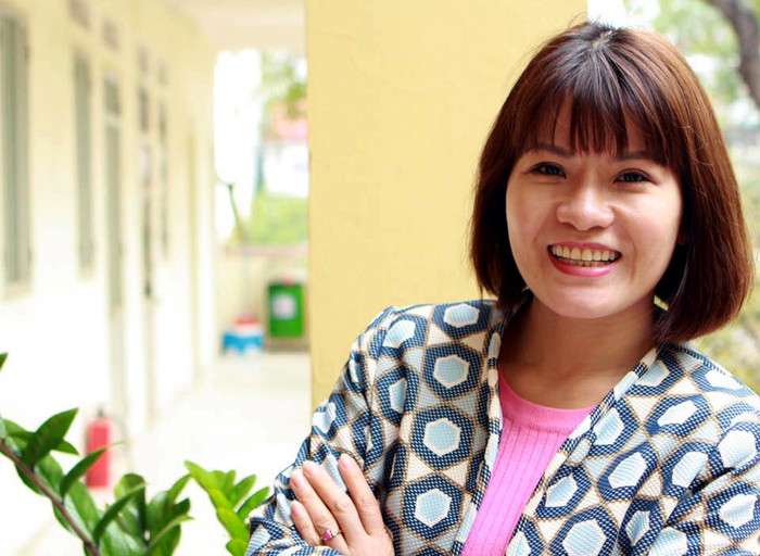 Nhà giáo Nguyễn Thị Nhiếp: "Có thể nói là việc chỉ đạo các nhà trường thực hiện việc học trực tuyến và dạy Online, cộng với tinh giản chương trình là những quyết định rất đúng đắn, rất kịp thời của Bộ Giáo dục và Đào tạo”. Ảnh: Tùng Dương. Nhà giáo Nguyễn Thị Nhiếp: "Có thể nói là việc chỉ đạo các nhà trường thực hiện việc học trực tuyến và dạy Online, cộng với tinh giản chương trình là những quyết định rất đúng đắn, rất kịp thời của Bộ Giáo dục và Đào tạo”. Ảnh: Tùng Dương.