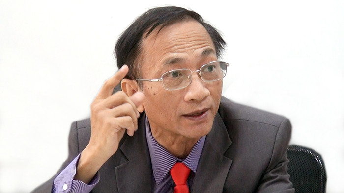 Tiến sĩ Hoàng Ngọc Vinh - Nguyên Vụ trưởng Vụ Giáo dục chuyên nghiệp, Bộ Giáo dục và Đào tạo, cho biết: “Qua vấn đề chúng ta bàn tại buổi Tọa đàm ngày hôm nay tôi thấy cách làm của Bộ Giáo dục mang tư duy như cách đây 20 năm". Ảnh: Tùng Dương. Tiến sĩ Hoàng Ngọc Vinh - Nguyên Vụ trưởng Vụ Giáo dục chuyên nghiệp, Bộ Giáo dục và Đào tạo, cho biết: “Qua vấn đề chúng ta bàn tại buổi Tọa đàm ngày hôm nay tôi thấy cách làm của Bộ Giáo dục mang tư duy như cách đây 20 năm". Ảnh: Tùng Dương.