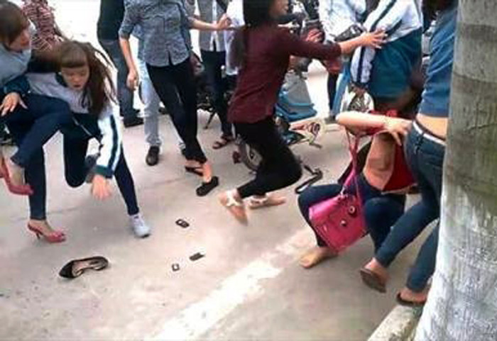 Mỗi giáo viên như một nhà tâm lý học thực hành, góp phần phòng ngừa những sự cố học đường. Ảnh minh họa: Mỹ Hà. Mỗi giáo viên như một nhà tâm lý học thực hành, góp phần phòng ngừa những sự cố học đường. Ảnh minh họa: Mỹ Hà.