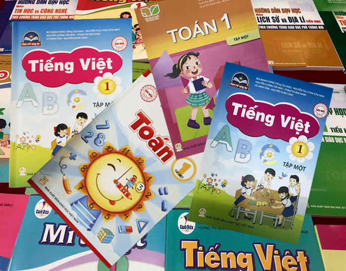 Nhà xuất bản Đại học Sư phạm Thành phố Hồ Chí Minh cho biết sách giáo tiếng Anh 1 Explore Our World có giá bán 89 nghìn đồng “được hiệu chỉnh” từ sách nước ngoài. Ảnh minh họa: Tùng Dương. Nhà xuất bản Đại học Sư phạm Thành phố Hồ Chí Minh cho biết sách giáo tiếng Anh 1 Explore Our World có giá bán 89 nghìn đồng “được hiệu chỉnh” từ sách nước ngoài. Ảnh minh họa: Tùng Dương.