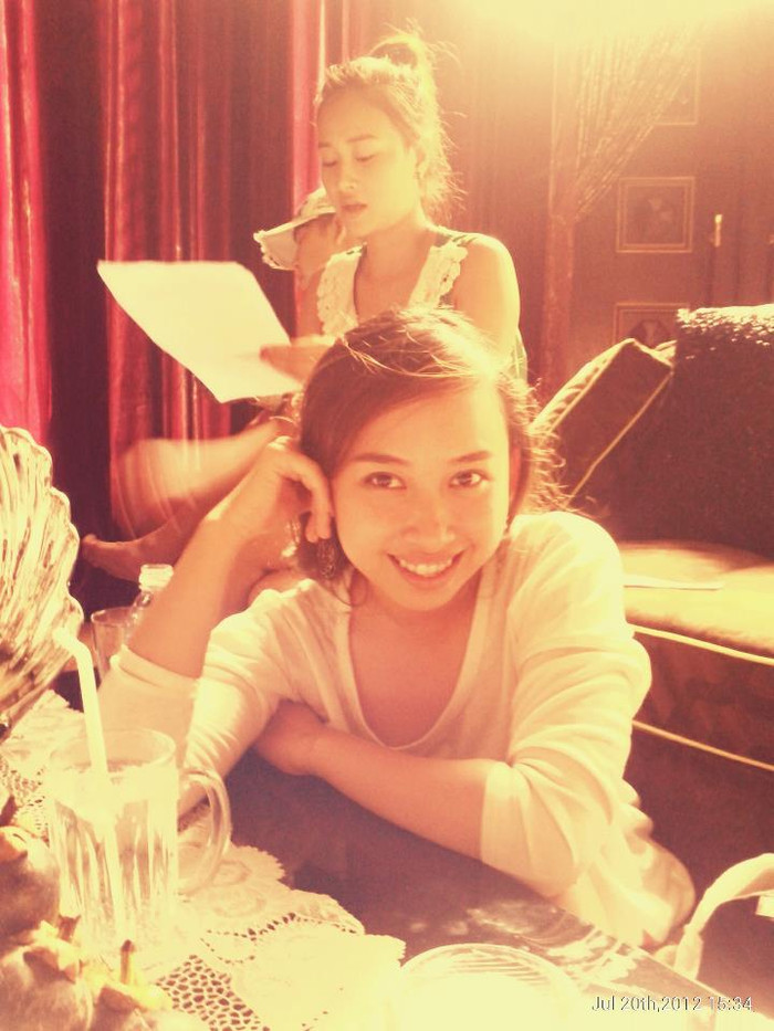 Đinh Thị Thu Thùy và Diễm My. Đinh Thị Thu Thùy và Diễm My.