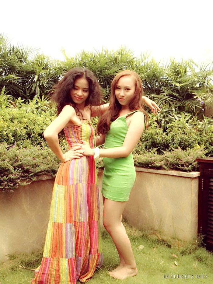 Đồng Lan và Diễm My. Đồng Lan và Diễm My.