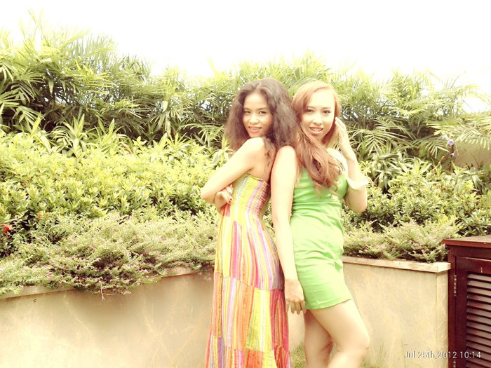 Đồng Lan và Diễm My. Đồng Lan và Diễm My.