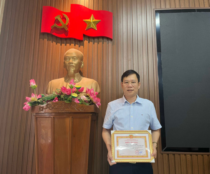 Thầy giáo Đào Thế Anh là một trong những tấm gương tiêu biểu của huyện Kiến Thuỵ trong học tập và làm theo tư tưởng, đạo đức, phong cách Hồ Chí Minh (Ảnh: NVCC) Thầy giáo Đào Thế Anh là một trong những tấm gương tiêu biểu của huyện Kiến Thuỵ trong học tập và làm theo tư tưởng, đạo đức, phong cách Hồ Chí Minh (Ảnh: NVCC)