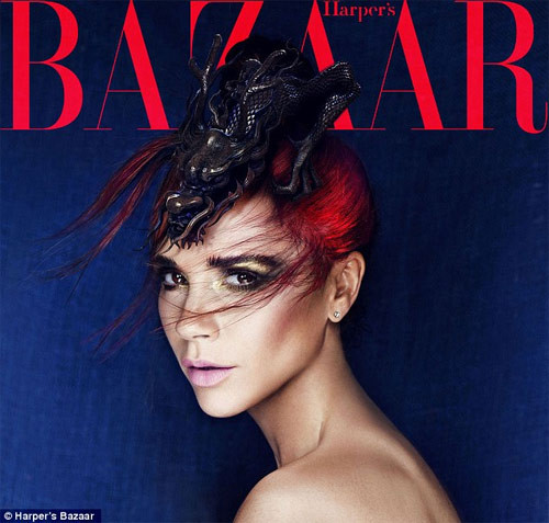 Victoria Beckham với đường lông mày rậm xuất hiện trên tạp chí Harper's Bazaar. Xem thêm: Điểm danh những chiếc "cằm mới" của Sao Việt. Victoria Beckham với đường lông mày rậm xuất hiện trên tạp chí Harper's Bazaar. Xem thêm: Điểm danh những chiếc "cằm mới" của Sao Việt.