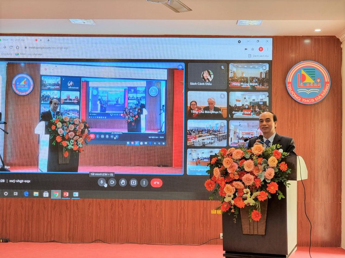 Ông Đỗ Văn Lợi - Phó Giám đốc Sở Giáo dục và Đào tạo Hải Phòng phát biểu tại hội nghị (Ảnh: Phương Linh) Ông Đỗ Văn Lợi - Phó Giám đốc Sở Giáo dục và Đào tạo Hải Phòng phát biểu tại hội nghị (Ảnh: Phương Linh)