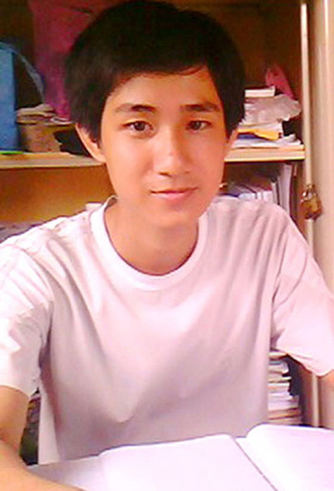 Em Nghề bên góc học tập của mình. Em Nghề bên góc học tập của mình.