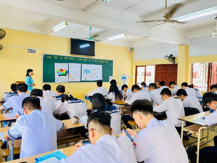 Tiết học của thầy và trò Trường Trung học phổ thông Hàng hải (Ảnh: LT)