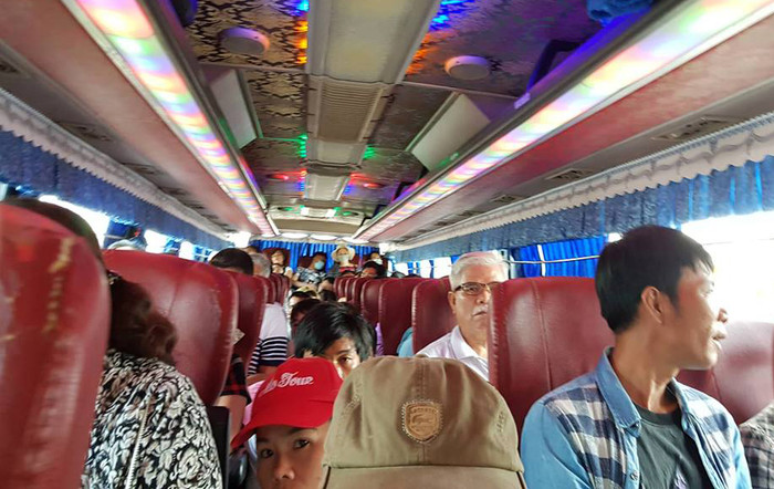 Xe khách Đoàn Xuân nhồi nhét khách, chở quá số người quy định