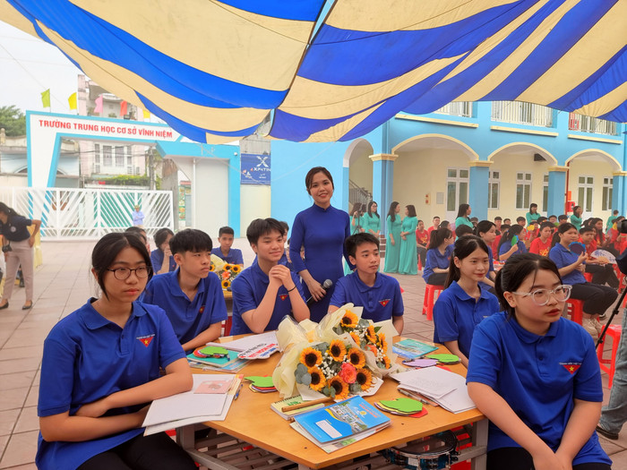 Học sinh hứng thú với các tình huống giả định tại chuyên đề (Ảnh: LT) GDVN_thcs-vinh-niem-4.jpg