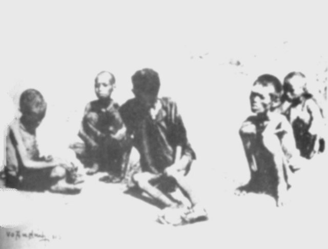 Trên báo Tin Mới suốt tuần lễ đầu tháng 5-1945 đăng tin “Điều tra từ 13 đến 16-4-1945 của Ủy ban liên lạc Tổng hội Cứu tế về tình hình các vùng Nam Định, Thái Bình, Hà Nam, Ninh Bình, Hưng Yên” của các thân hào, thân sĩ Hà Nội: Ngô Tử Hạ, Nguyễn Như Kim, Nguyễn Xuân Nha, Đỗ Ngọc Châu. Nhưng nhiều đoạn bị phòng kiểm duyệt đục bỏ. Ảnh Võ An Ninh. Trên báo Tin Mới suốt tuần lễ đầu tháng 5-1945 đăng tin “Điều tra từ 13 đến 16-4-1945 của Ủy ban liên lạc Tổng hội Cứu tế về tình hình các vùng Nam Định, Thái Bình, Hà Nam, Ninh Bình, Hưng Yên” của các thân hào, thân sĩ Hà Nội: Ngô Tử Hạ, Nguyễn Như Kim, Nguyễn Xuân Nha, Đỗ Ngọc Châu. Nhưng nhiều đoạn bị phòng kiểm duyệt đục bỏ. Ảnh Võ An Ninh.