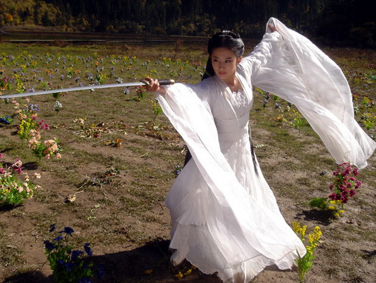 Lưu Diệc Phi vai Tiểu Long nữ trong “Thần điêu đại hiệp”. Lưu Diệc Phi vai Tiểu Long nữ trong “Thần điêu đại hiệp”.