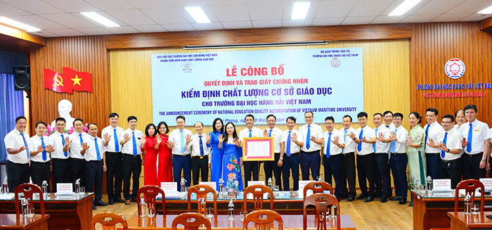 Các đại biểu chụp ảnh lưu niệm (Ảnh: TK) Các đại biểu chụp ảnh lưu niệm (Ảnh: TK)