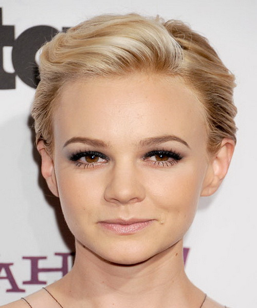 Cary Mulligan Mái tóc pixie hơi nam tính của Mulligan gợi chúng ta nhớ lại một Brigitte Nielson, nhưng lại không phải theo một cách tích cực, bởi nó khiến cô ấy trông chải chuốt, chỉn chu và già dặn hơn. Xem thêm: Những mái tóc vàng óng đẹp nhất Hollywood / Bí quyết trang điểm xinh như mỹ nhân. Cary Mulligan Mái tóc pixie hơi nam tính của Mulligan gợi chúng ta nhớ lại một Brigitte Nielson, nhưng lại không phải theo một cách tích cực, bởi nó khiến cô ấy trông chải chuốt, chỉn chu và già dặn hơn. Xem thêm: Những mái tóc vàng óng đẹp nhất Hollywood / Bí quyết trang điểm xinh như mỹ nhân.