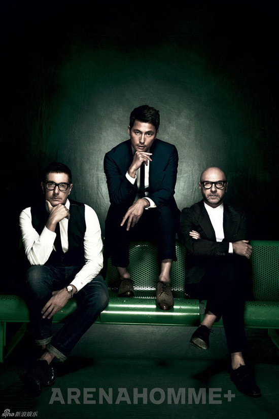 Jung Woo Sung tạo dáng với "ban bệ" nhiếp ảnh. Jung Woo Sung tạo dáng với "ban bệ" nhiếp ảnh.