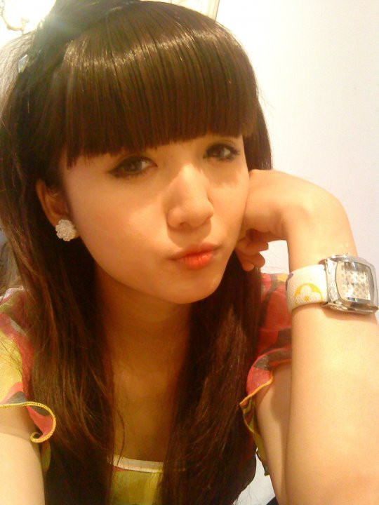 Mái ngố ma nơ canh giúp cô nàng thùy mị và xì tin hơn.